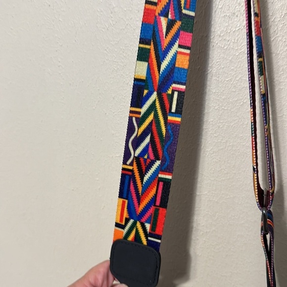 Threaded Pear Tassel Crossbody‎ Bag in Matte Black Adjustable Guitar Strap - Picture 3 of 7